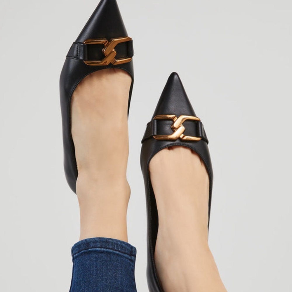 VICI Alora Chain Pointed Flats
